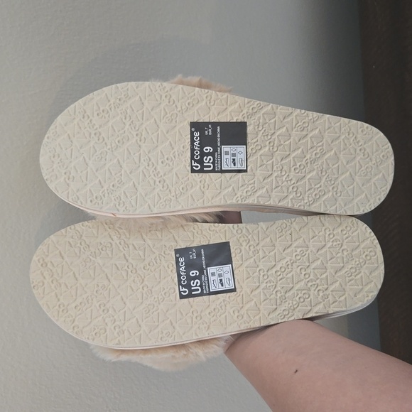 NWT Coface Cream Open Toe Slippers Size 9 - Picture 6 of 8
